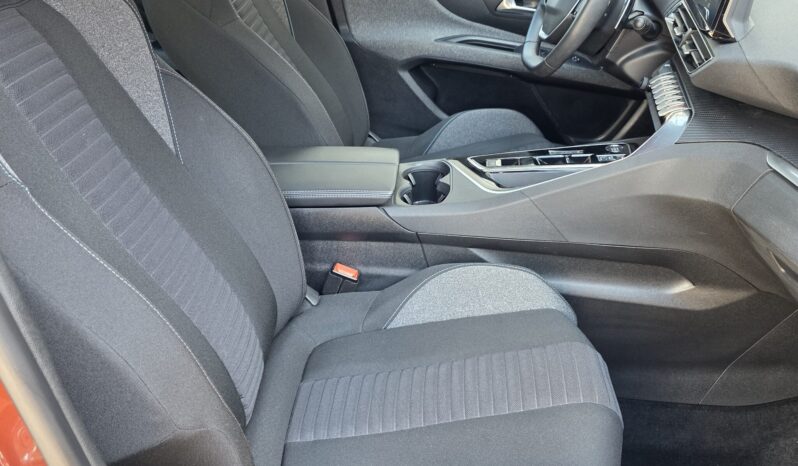 Peugeot 5008 1,2 PureTech 130 EAT8 Aut. *7-SITZER* full